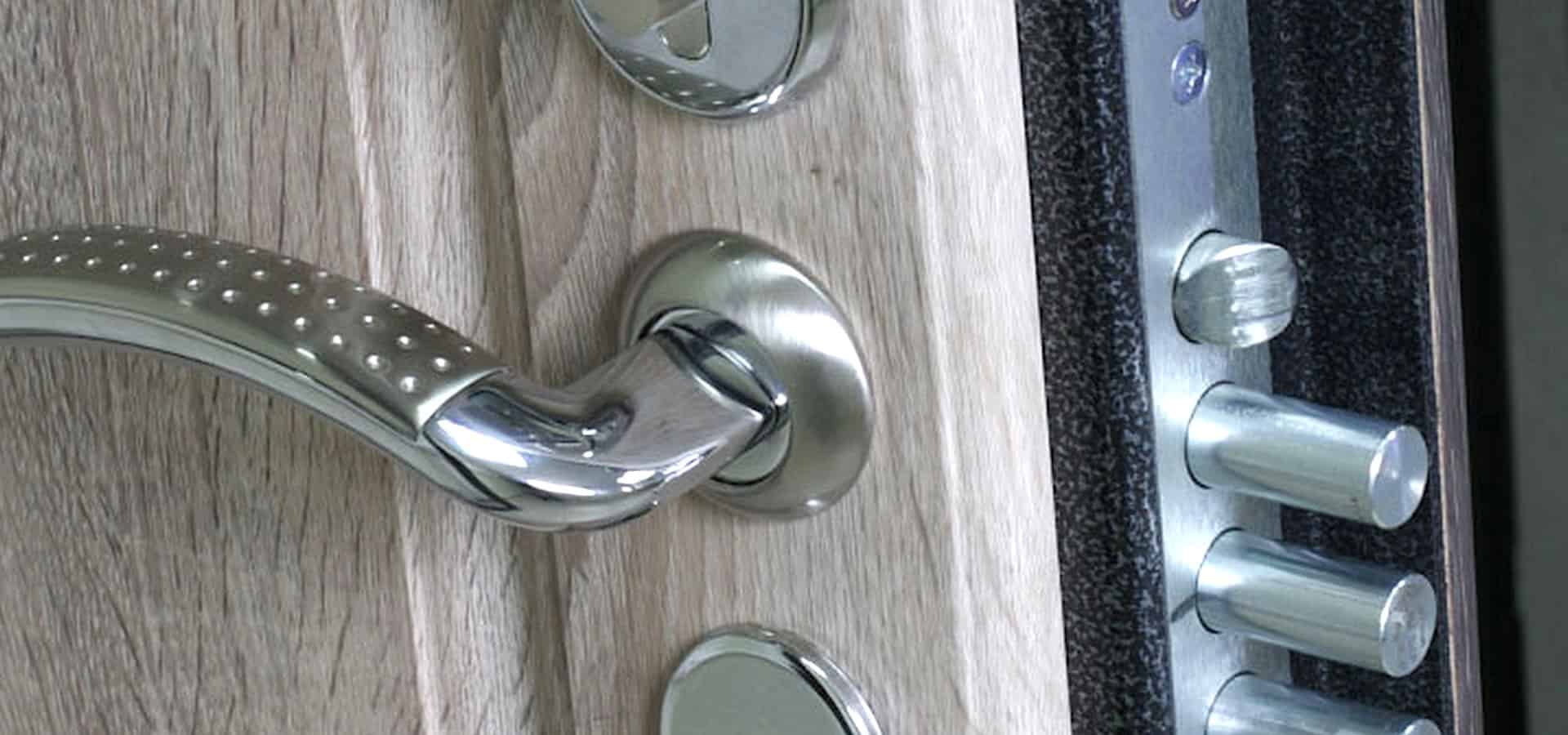 металлические двери